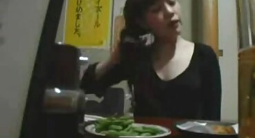 phim hiếp dâm Katie xemphimsex Kush thắp sáng với chồng trong studio.